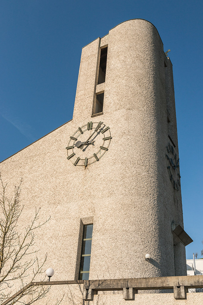 Kirche | in Bubendorf, Baselland, Schweiz. - Realisiert mit Pictrs.com