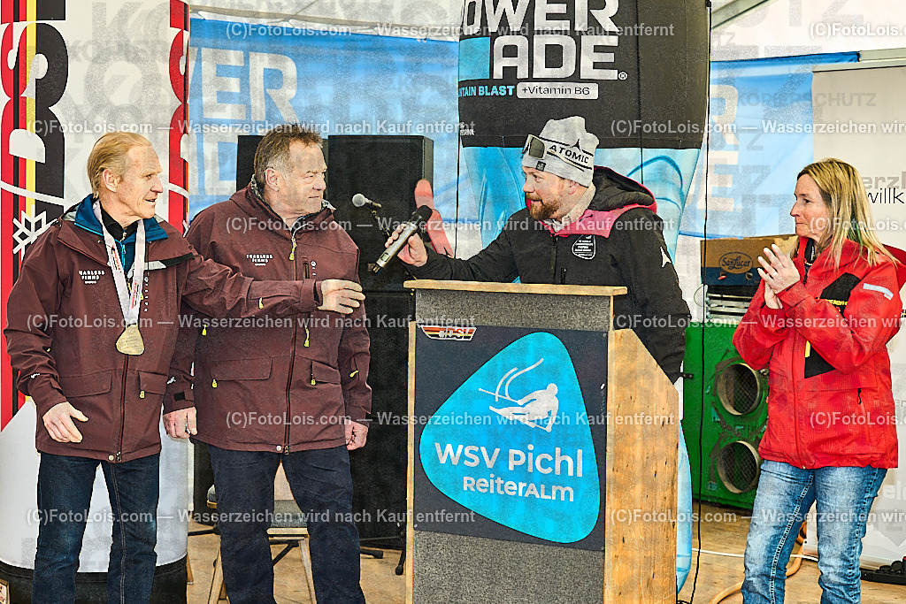 _ALP3141_MASTERS-WM_Reiteralm_SiegerB-GS | FISWORLD CHAMPIONSHIPSMASTERS ALPINE SKIING, 23. – 28. MÄRZ 2026 - REITERALM | STMK | AUT.   Veranstaltet vom Masters-Referat des Deutschen Skiverbandes (DSV). Durchführende Organisation: WSV Pichl-Reiteralm, unterstütutzt von den Bergbahnen REITERALM bei Schladming und SKI AUSTRIA.                            Disziplinen:  Super-G, GiantSlalom, Slalom.                                                 Kategorien:  A (Herrn 30-59 Jahre), B (Herrn ab 60 Jahre), C (Damen 30-59 Jahre), D (Damen ab 60 Jahre).                Rennstrecken:   Gasselhöhe und Muldenliftpiste auf der Reiteralm.