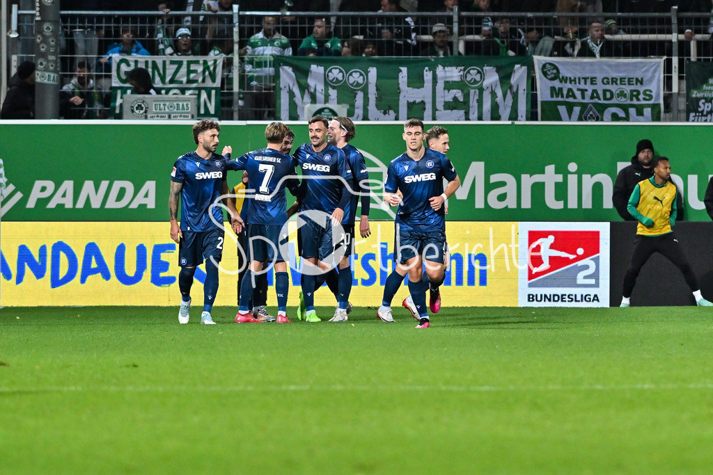SpVgg Greuther Fürth - Karlsruher SC | FUERTH, GERMANY - OCTOBER 24: Lilian EGLOFF (Karlsruher SC 25)  celebrating the goal to makes 0-2 during the 2. bundesliga match between SpVgg Greuther Fuerth vs. Karlsruher SC on matchday 10 at Sportpark Ronhof Thomas Sommer on October 24, 2025 in Fuerth, Germany / DFL REGULATIONS PROHIBIT ANY USE OF PHOTOGRAPHS AS IMAGE SEQUENCES AND/OR QUASI-VIDEO