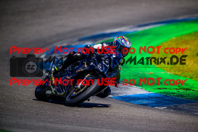 MaZZes_FotoMatrix_240520_6007705_5637 | WEISS