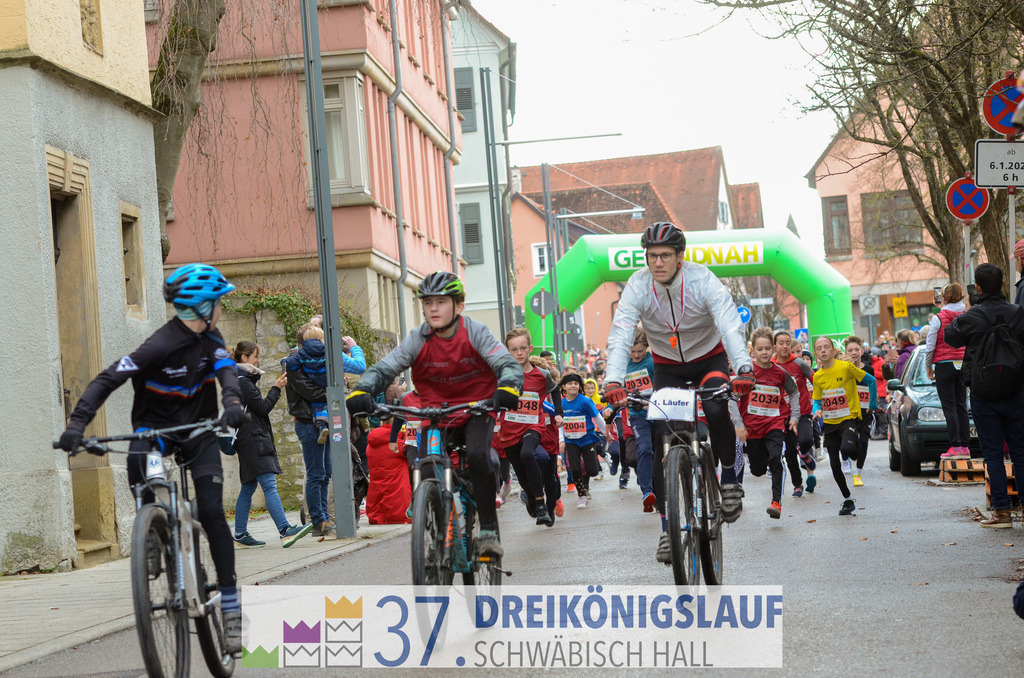 AOK JuniorCup 400m | 3Koenigslauf 2023 - Realisiert mit Pictrs.com
