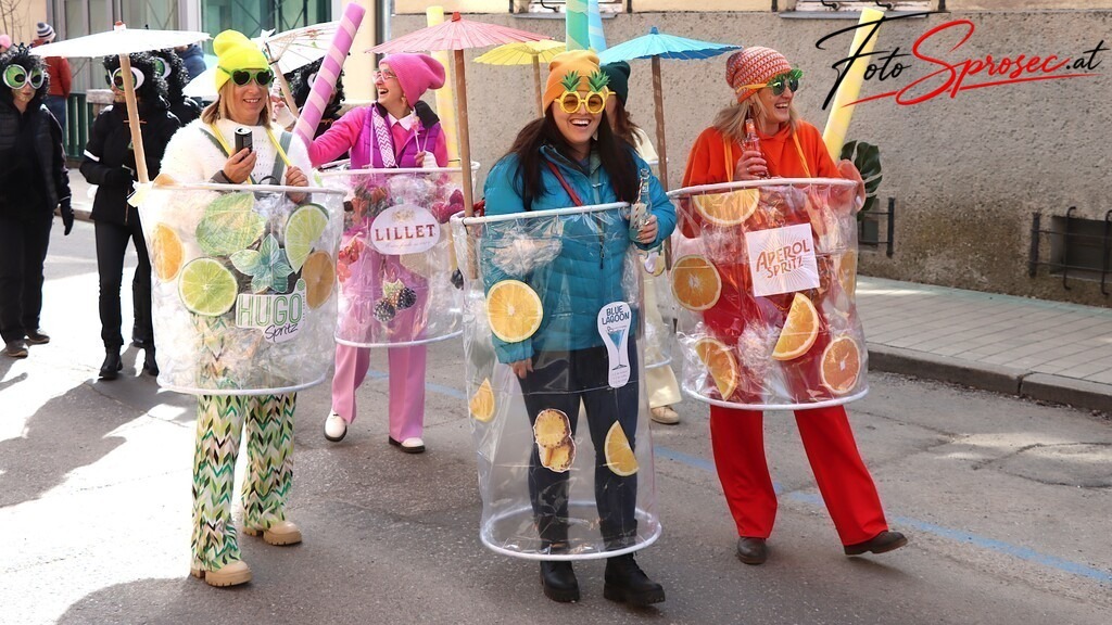 fasching-mariazell2025 (7) | Mit meiner Kamera halte ich besondere Augenblicke, faszinierende Landschaften und interessante Details fest. Dabei entstehen ganz unterschiedliche Aufnahmen – von stimmungsvollen Landschaftsfotografien und beeindruckenden Drohnenaufnahmen über Pressefotos - Realisiert mit Pictrs.com