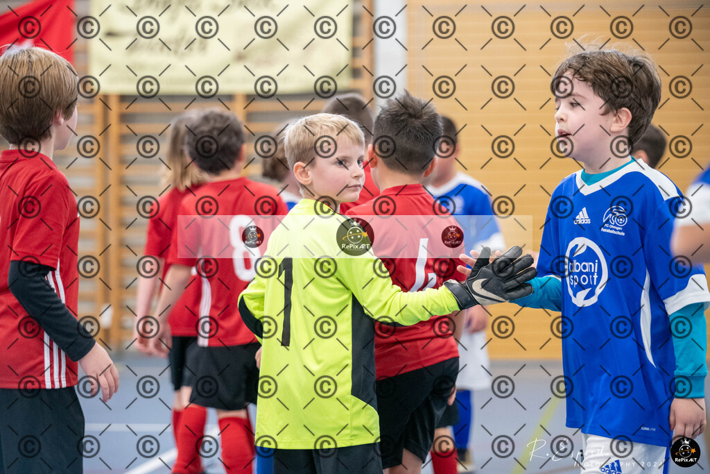 20241124_FCR-Hallenturnier-F2_2_020 | Sport und Naturfotografie von Roberto Esposito zeigt echte Momente Bewegung und die Schönheit der Natur. Ausdrucksstarke Bilder schaffen Emotionen.