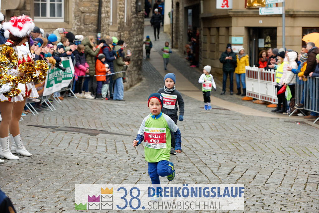 400m AOK Junior Cup | 3 Koenigslauf 2024 400m AOK Junior Cup - Realisiert mit Pictrs.com