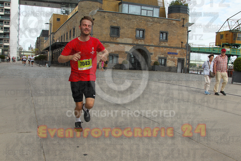 250920_1321_EV4_5275 | Sportfotografie im Rhein-Sieg Kreis, Köln, Bonn, NRW, Rheinland Pfalz, Hessen, etc. Unser Tätigkeitsfeld umfasst den Laufsport vom Volkslauf über den Marathon, Duathlon, Triathon bis zum Ultralauf wie Kölnpfad Ultra oder Schindertrail.