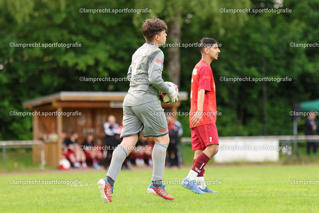 Fußball I Junioren I Kreispokal Lübeck I Finale I JSG Concordia Lübeck - TSV Siems I 09.06.2025.084 | Leonard Herbertz (1, TSV Siems) - Realisiert mit Pictrs.com