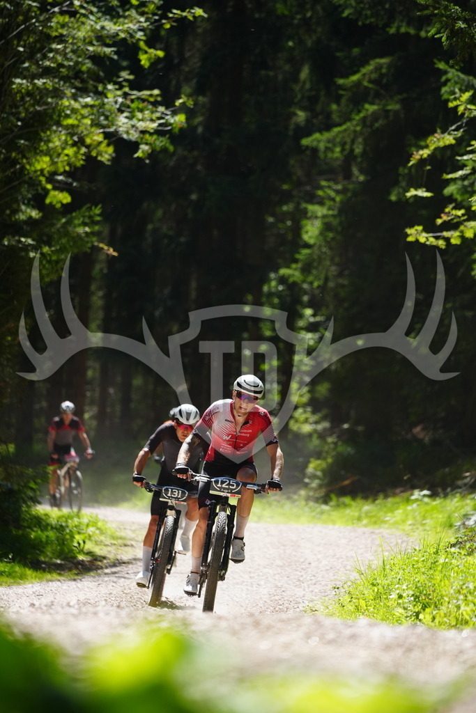 FC102170 | Fotogalerie der Treibjagd im Dunkelwald - Dein MTB Etappenrennen im Erzgebirge - Realisiert mit Pictrs.com