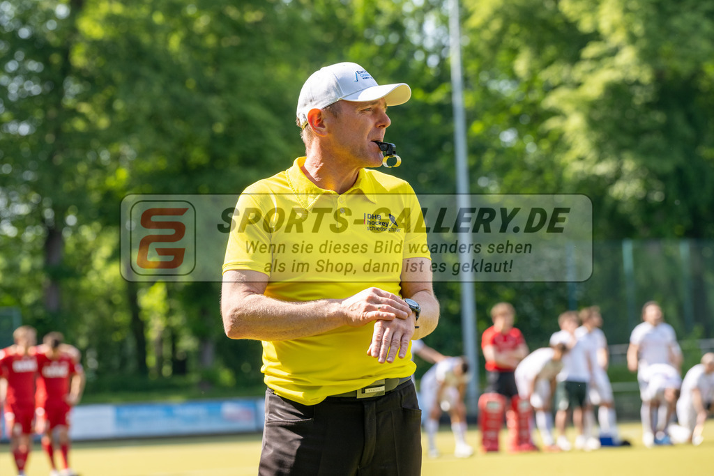 SFE_20240511_0186 | Köln, Deutschland, 11.05.2024:  in Aktion waehrend des Spiels der Feldhockey 1. Bundesliga Herren zwischen VF 2/2 Crefelder HTC - Rot Weiss Köln im KTHC Stadion Rot-Weiss Köln Tennis and Hockey Club am 11.05.2024 in Köln, Deutschland. (Foto von Stephan Fehrmann)

Köln, Germany, 11.05.2024:  in action during the game of Feldhockey 1. Bundesliga Herren between VF 2/2 Crefelder HTC - Rot Weiss Köln in KTHC Stadion Rot-Weiss Köln Tennis and Hockey Club at 11.05.2024 in Köln, Deutschland. (Foto from Stephan Fehrmann)