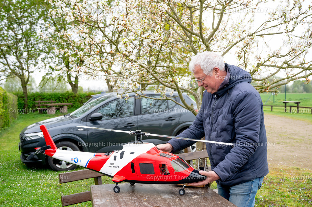 Modellflieger-Bensheim-Fotografie-Thomas-Neu-46 | bbe, Bensheim, Modellflieger Vorsitzender Heino Eickmeier und Heinz Wolf (Vollbart) ,  ,Bild: THomas Neu