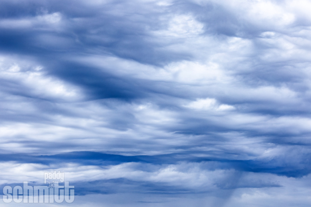 PS-Wolken-2026-15 | Entdecke die größte Bildgalerie der Region mit Fotografien aus dem Allgäu, der Bodenseeregion, Oberschwaben, dem Donautal und der Schwäbischen Alb. Landschaften, Luftaufnahmen und Reisefotografie als Wandbild und Fotokunst. - Realisiert mit Pictrs.com