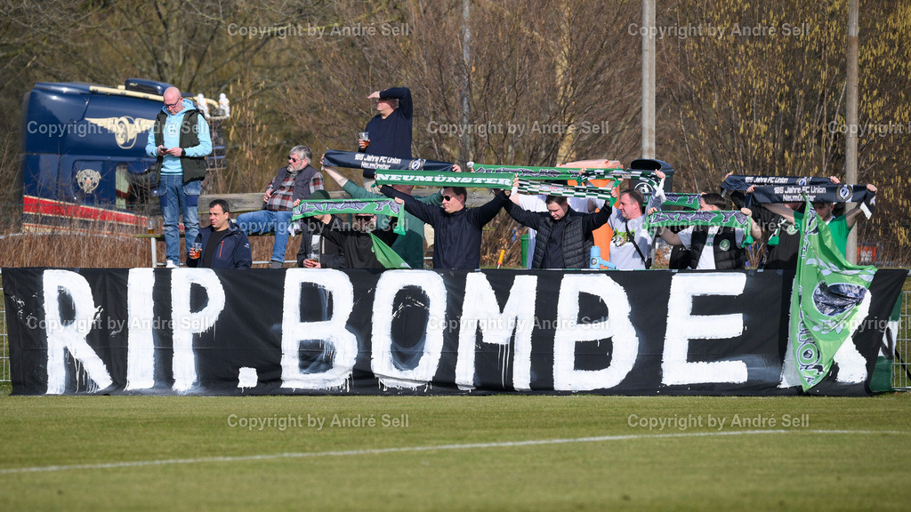 PSV Neumünster vs FC Kilia Kiel | Gedenkminute für Matthas Weiss (PSV) / Fußball-Oberliga Männer 2025/2026 / PSV Neumünster vs FC Kilia Kiel / PSV Stadion Platz A / Neumünster / 07.03.26 - Realisiert mit Pictrs.com