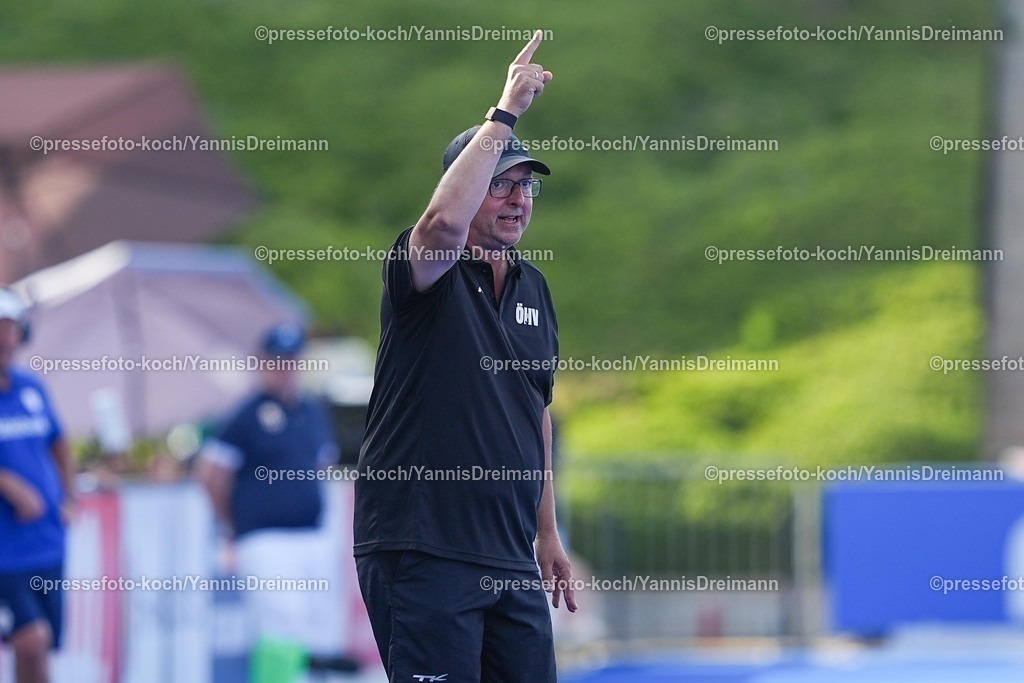 xydrx12082503018 | 12.08.2025, xydrx, Herren EuroHockey Championship 2025, Gruppenphase, Gruppe A, Niederlande - Österreich, Sparkassenpark Mönchengladbach: Robin Roesch (Cheftrainer Österreichische Feldhockey Nationalmannschaft)