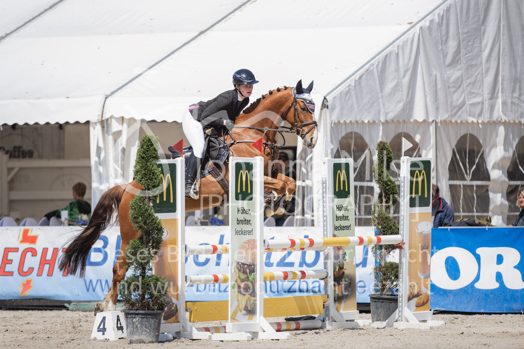 230518_MayDays_SprPf-A2-246 | Deine schönsten Turniermomente als professionelle Fotos! Entdecke hochwertige Pferdesport-Fotografie im Online-Shop. Jetzt Fotos finden & bestellen!
