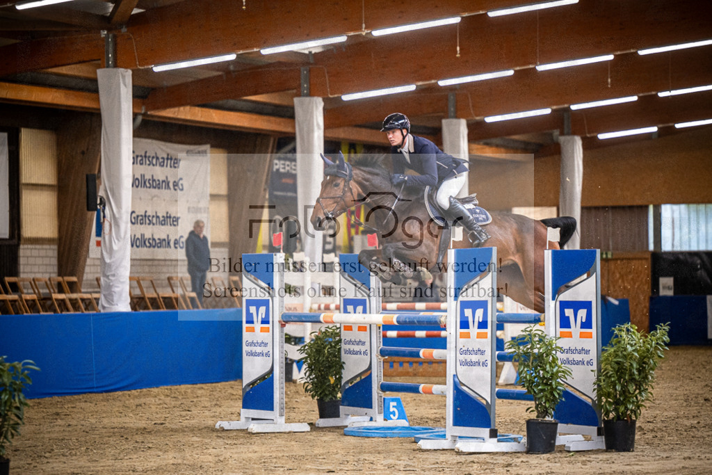 DOS_2322 | Entdecke hochwertige Reitturnierfotos von Foto Oger. Professionell, emotional und authentisch – jetzt Lieblingsmomente im Shop bestellen. - Realisiert mit Pictrs.com