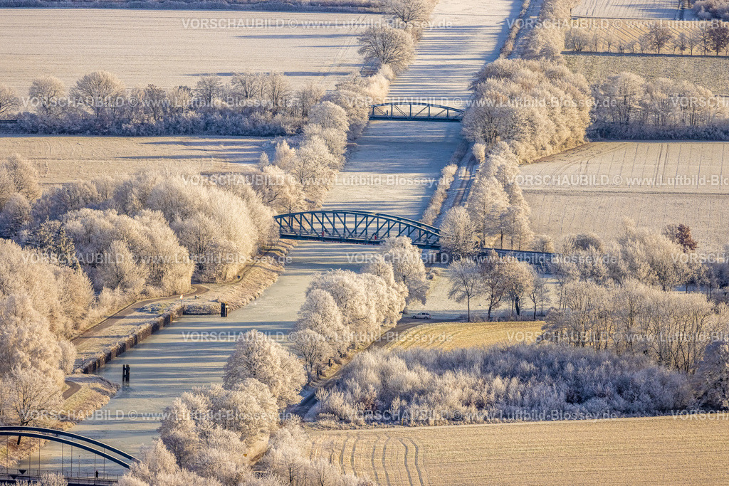 Hamm221202557 | Luftbild, Winterliche Landschaft und Brücken über vereisten Datteln-Hamm-Kanal, Uentrop, Hamm, Ruhrgebiet, Nordrhein-Westfalen, Deutschland