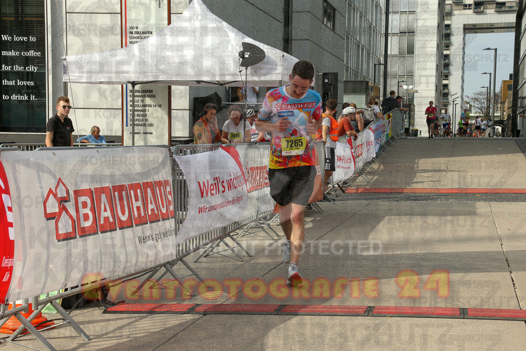 250920_1525_EX1_9359 | Sportfotografie im Rhein-Sieg Kreis, Köln, Bonn, NRW, Rheinland Pfalz, Hessen, etc. Unser Tätigkeitsfeld umfasst den Laufsport vom Volkslauf über den Marathon, Duathlon, Triathon bis zum Ultralauf wie Kölnpfad Ultra oder Schindertrail.