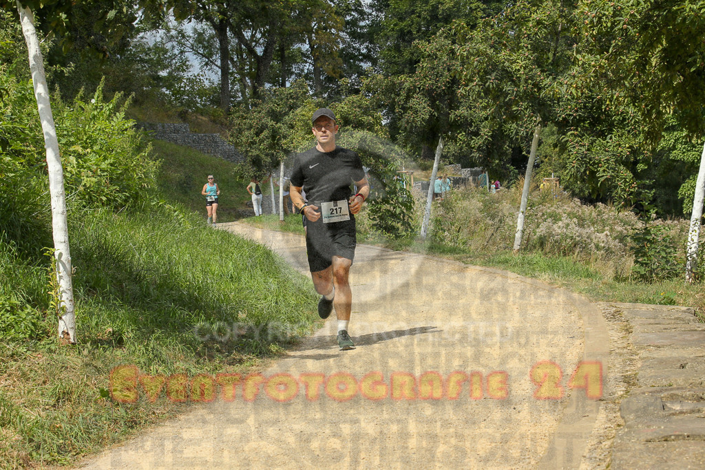 250824_1310_EX1_1556 | Sportfotografie im Rhein-Sieg Kreis, Köln, Bonn, NRW, Rheinland Pfalz, Hessen, etc. Unser Tätigkeitsfeld umfasst den Laufsport vom Volkslauf über den Marathon, Duathlon, Triathon bis zum Ultralauf wie Kölnpfad Ultra oder Schindertrail.