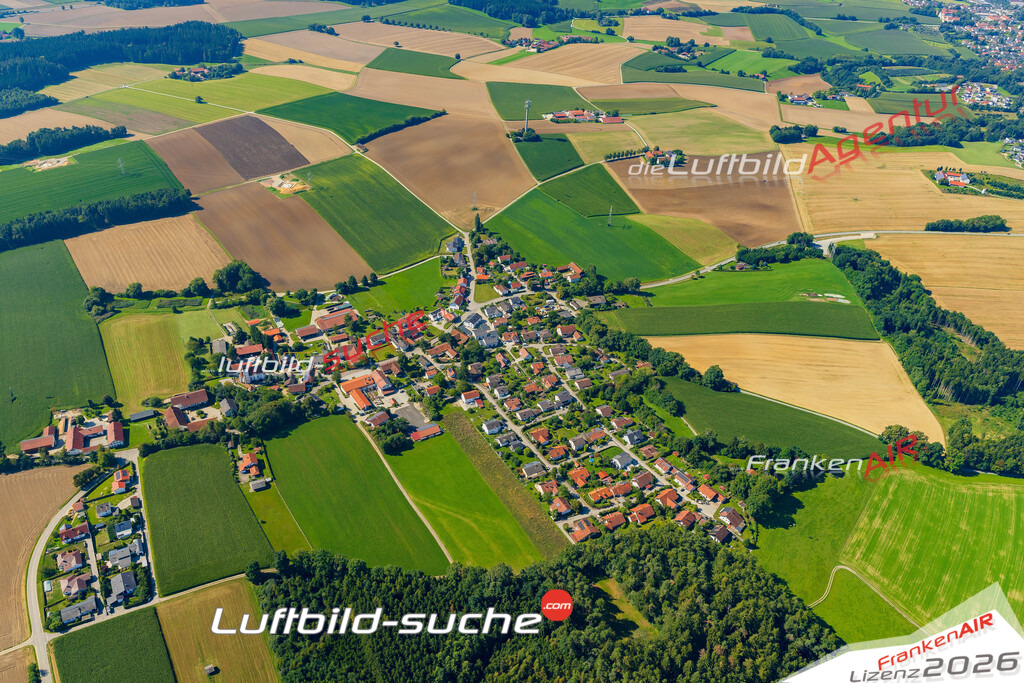 Luftaufnahme von Frauensattling Vilsbiburg Bild- Das Luftbild wurde 2025 vom UL-Flugzeug heraus erstellt ( keine Drohne ) - Hochauflösende Luftaufnahme -Nicht vergleichbar mit Google Maps oder Satelittenbilder- Die Geschenkidee !Mit Lizenz und Bildrechte bestellbar
