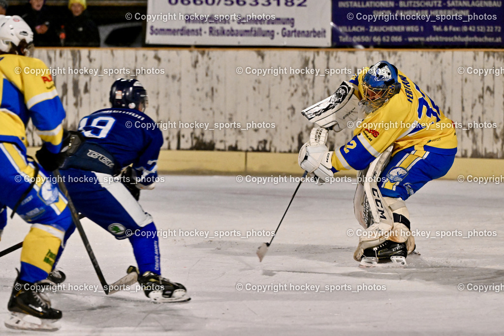ELV Zauchen vs. EC Tigers Paternion  | #32 Fertani Karim ELV Zauchę, ELV Zauchen vs. EC Tigers Paternion , ELV Zauchen vs. EC Tigers Paternion  am 02.01.2025 in Eisoval Zauchen (Stadthalle Villach), Austria, (Photo by Bernd Stefan)