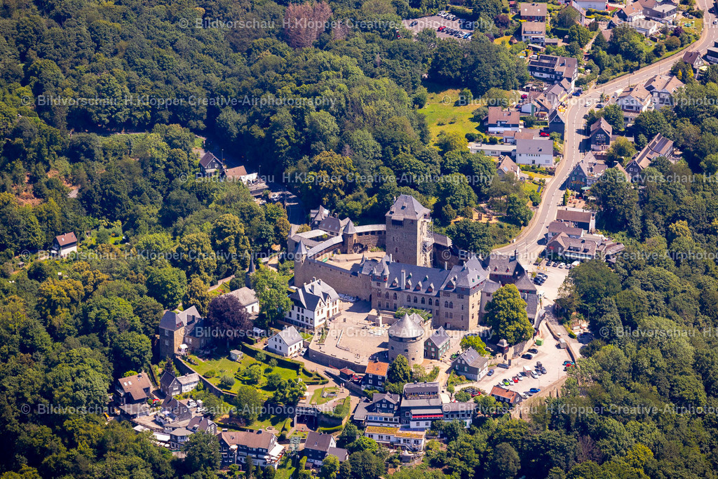 Luftbild Solingen-4979 | Burganlage des Schloß im Ortsteil Burg an der Wupper in Solingen - Realisiert mit Pictrs.com