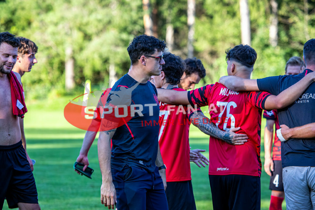 Kärntner Liga | Kärntner Liga ATUS Ferlach - ASKÖ Köttmannsdorf am 02.09.2023 in Ferlach
(Sportplatz), Austria, (Photo by Ernst Krawagner sport-fan.at) - Realisiert mit Pictrs.com