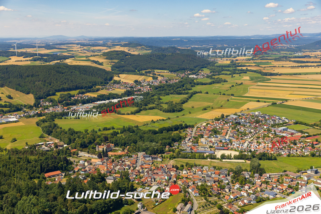 Luftaufnahme der Stadt Mitwitz - Die Luftaufnahme wurde 2025 vom UL-Flugzeug heraus erstellt ( keine Drohne ) - Hochauflösende Luftaufnahme - für professionelle Ausdrucke geeignet. Die Geschenkidee !Mit Lizenz und Bildrechte bestellbar