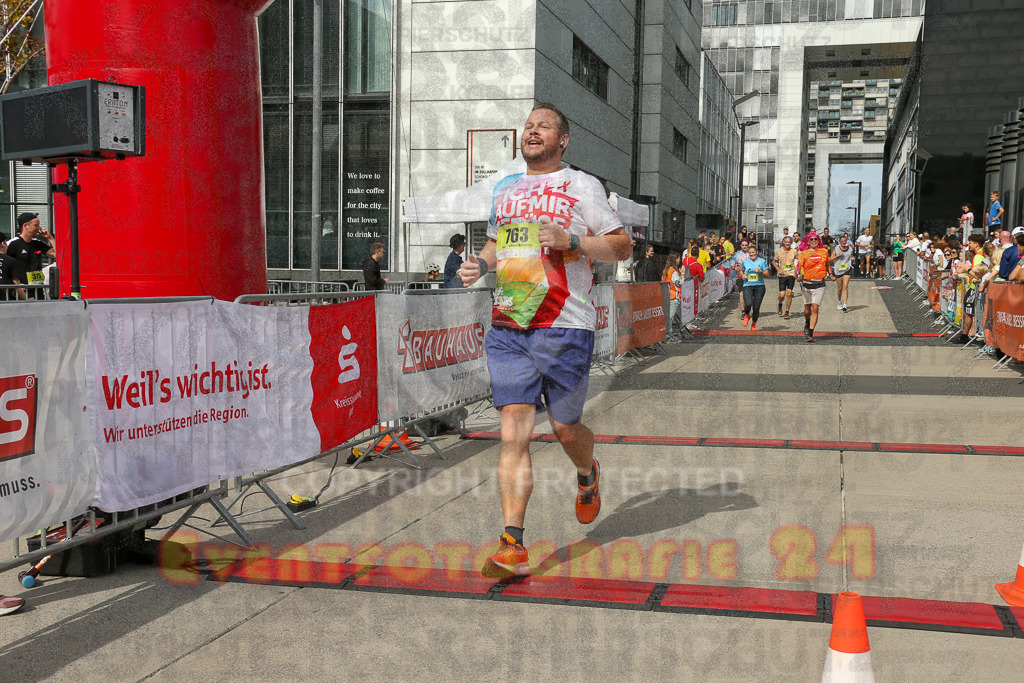 250920_1331_EX1_5259 | Sportfotografie im Rhein-Sieg Kreis, Köln, Bonn, NRW, Rheinland Pfalz, Hessen, etc. Unser Tätigkeitsfeld umfasst den Laufsport vom Volkslauf über den Marathon, Duathlon, Triathon bis zum Ultralauf wie Kölnpfad Ultra oder Schindertrail.