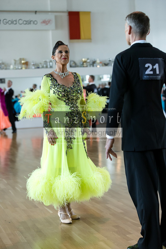 20240525_RL-Masters3-Std_4934 | Tanzsportbilder, Standardtanz, Lateintanz, WDSF, DTV, LTVB, dancecomp, goc, hessen tanzt, blaues band der spree, walzer, tango, wiener walzer, slowfox, quickstepp, samba, rumba, cha-cha-cha, paso doble. jive, hd-kroft photography, turniertanzsport