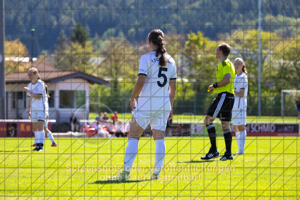 20260906_124514_0311_(c)_by_PhotoPeet | #,1.FC Donzdorf (weiß) vs. 1.FC Heidenheim 1846 (rot), Fußball, Frauen-Verbandspokal Gruppe 2, 2. Runde, Saison 2026/2027, Rasenplatz Lautertal Stadion, Süßener Straße 16, 73072 Donzdorf, 06.09.2026 - 11:00 Uhr,Foto: PhotoPeet / Sport- &amp; Eventfotografie / Peter Harich
