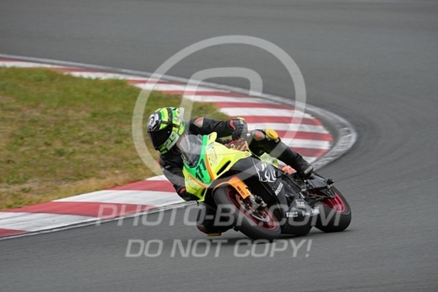 2024_05_19_PBK_45378 | Sportfotografie; SlowMotion; Video; Rennstrecke; Hafeneger; Speer; Racing; RSE; BMW; CBO; Trackday; Motorsportarena; Hockenheimring; Brno; Most; Barcelona; Valencia