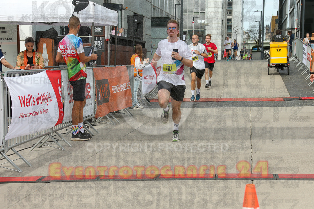 250920_1322_EX1_4179 | Sportfotografie im Rhein-Sieg Kreis, Köln, Bonn, NRW, Rheinland Pfalz, Hessen, etc. Unser Tätigkeitsfeld umfasst den Laufsport vom Volkslauf über den Marathon, Duathlon, Triathon bis zum Ultralauf wie Kölnpfad Ultra oder Schindertrail.
