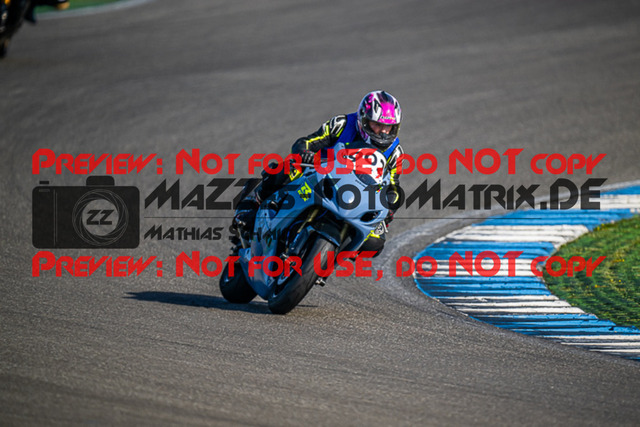 MaZZes_FotoMatrix_230410_3420 | INST