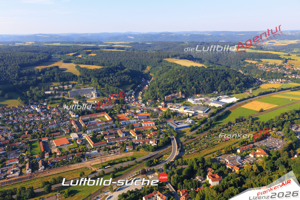 Die Luftaufnahme der Stadt Kulmbach wurde vom UL-Flugzeug heraus erstellt ( keine Drohne )- hohe Auflösung für beste Qualität
