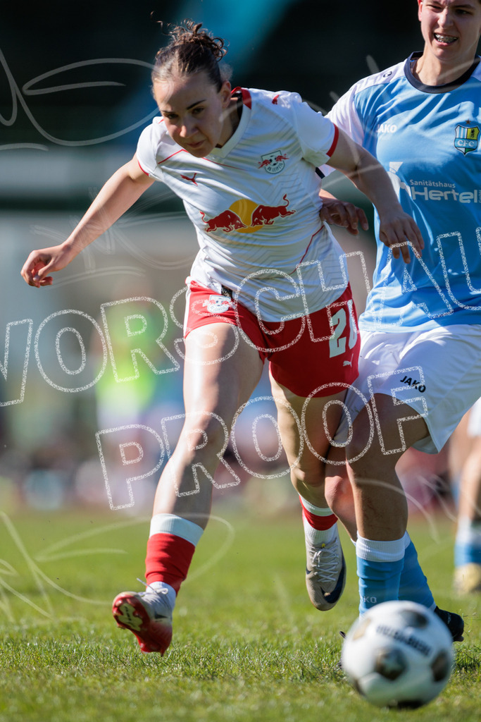 Gipfeltreffen der Frauen: Finale um den Sachsenlotto Landespokal 2026 | Am 1. Mai 2026 trafen im Endspiel des Sachsenlotto Landespokals die Frauen des Chemnitzer FC und die zweite Mannschaft von RasenBallsport Leipzig aufeinander. Vor stimmungsvoller Kulisse kämpften beide Teams ab 15:00 Uhr um die begehrte Trophäe des sächsischen Fußballs. Diese Galerie zeigt die Highlights, packende Zweikämpfe und die emotionalsten Momente des Finaltags. - Realisiert mit Pictrs.com