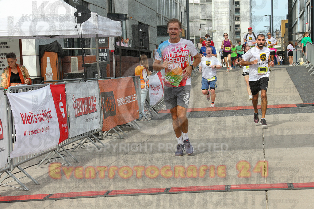 250920_1326_EX1_4582 | Sportfotografie im Rhein-Sieg Kreis, Köln, Bonn, NRW, Rheinland Pfalz, Hessen, etc. Unser Tätigkeitsfeld umfasst den Laufsport vom Volkslauf über den Marathon, Duathlon, Triathon bis zum Ultralauf wie Kölnpfad Ultra oder Schindertrail.