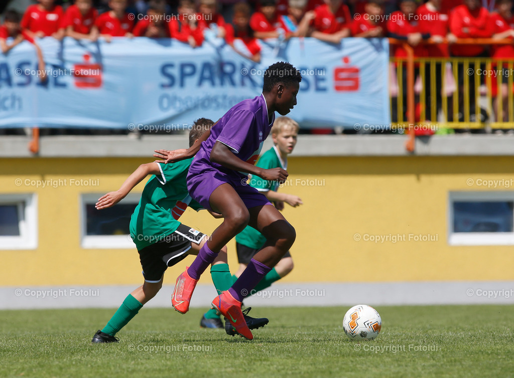 A_LUI_010622_12 | SPORT,FUSSBALL,SPARKASSE SCHUELERLIGA LANDESFINALE 2022 PETTENBACH 01.06.2022 IM BILD: (LINZ VIOLETT) UND (RIED GRUEN) FOTO.FOTOLUI