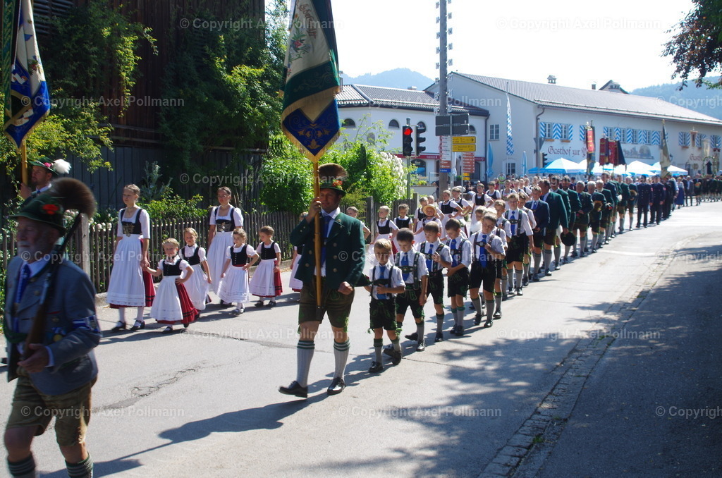 IMGP4016 | fotografiert von Axel PollmannLeonhardi Wallfahrt Benediktbeuern und Murnau, Fronleichnam, Fasching, Landschaft im Loisachtal und Benediktbeuern  - Realisiert mit Pictrs.com