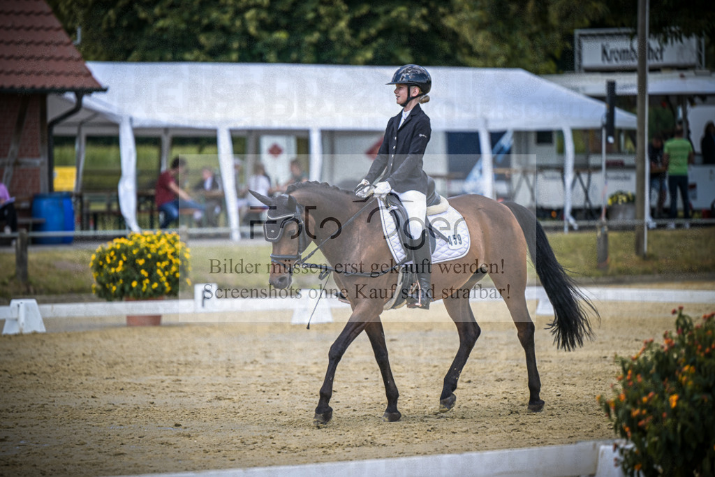 DOS_6440 | Entdecke hochwertige Reitturnierfotos von Foto Oger. Professionell, emotional und authentisch – jetzt Lieblingsmomente im Shop bestellen.Deutschlandweite Turnierfotografie. - Realisiert mit Pictrs.com