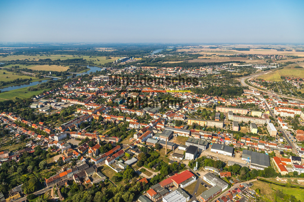 Roßlau-9347xxx | Die schönsten Luftbilder von Sachen-Anhalt & Mitteldeutschland als Bilddatenbank zur kommerziellen Nutzung. Nutzen Sie unsere Erfahrung seit 2005 in der Luftbildfotografie. - Realisiert mit Pictrs.com