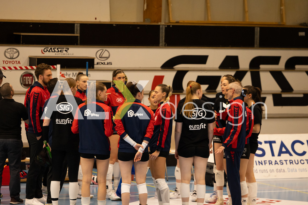 Volleyball I Frauen I Saison 2025-2026 I CEV Volleyball Challenge Cup 2026 | Women I 16th Finals I VC Kanti Schaffhausen - TJ Ostrava I 03.12.2025 | Hochwertige Sportfotos kaufen & lizenzieren für Medien, Vereine, Agenturen & Sportler:innen. Entdecke professionelle Sportfotografie im Bildshop von Alexander Franzen. - Realisiert mit Pictrs.com
