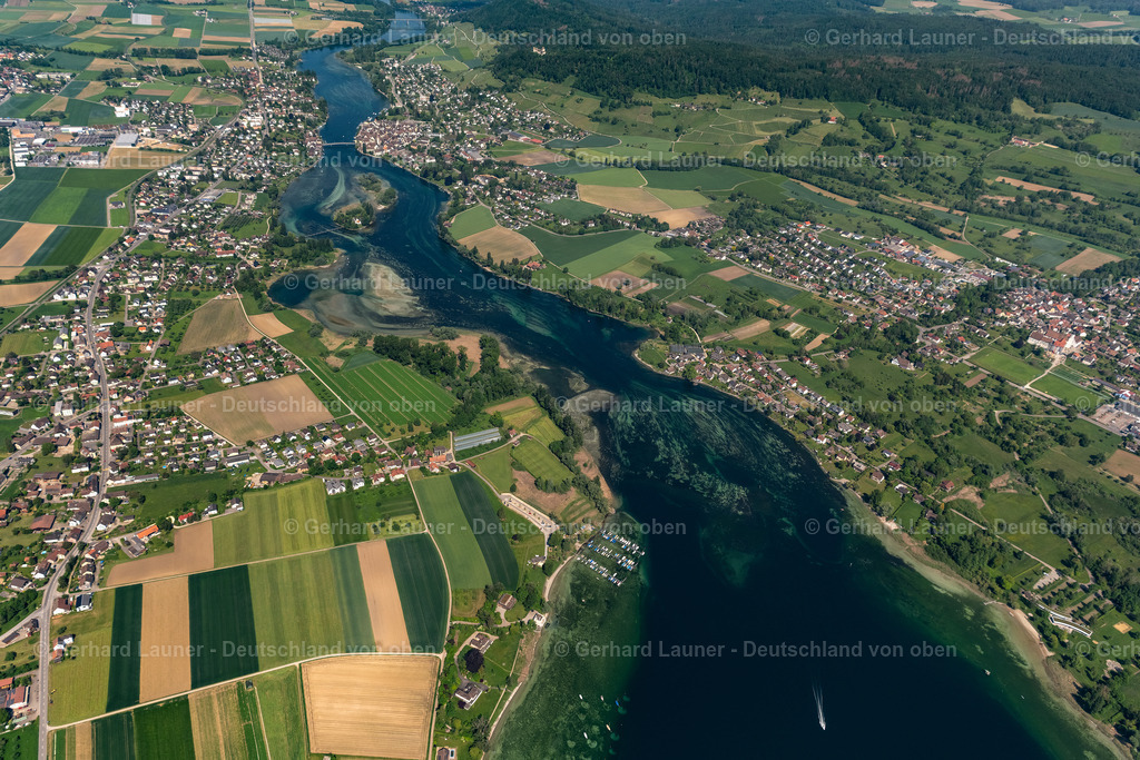 4026939 | ESCHENZ 17.05.2020 Ortschaft an den Fluss- Uferbereichen des Rhein im Ortsteil Eschenz in Eschenz im Kanton Thurgau, Schweiz. // Town on the banks of the river of the Rhine river in the district Eschenz in Eschenz in the canton Thurgau, Switzerland. Foto: Gerhard Launer