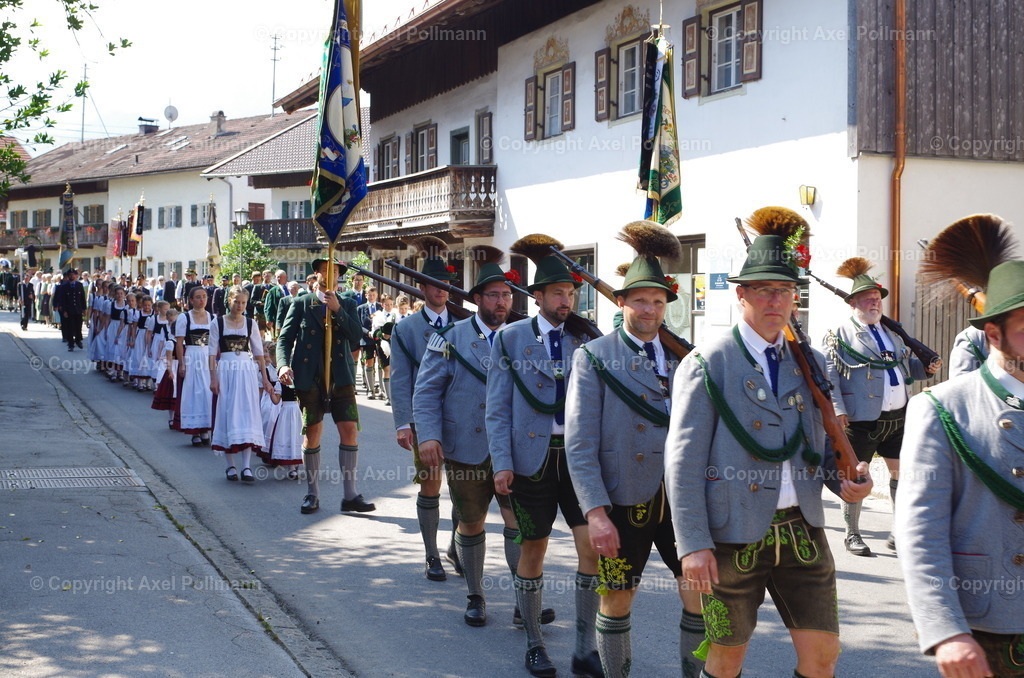 IMGP3643 | fotografiert von Axel PollmannLeonhardi Wallfahrt Benediktbeuern und Murnau, Fronleichnam, Fasching, Landschaft im Loisachtal und Benediktbeuern  - Realisiert mit Pictrs.com
