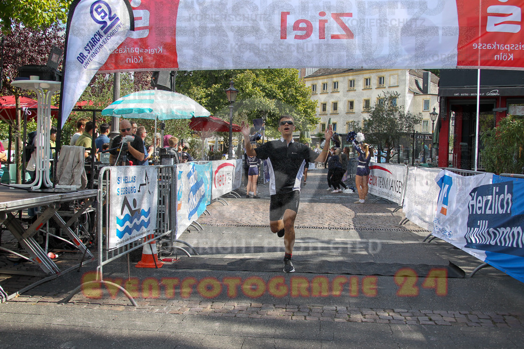 250824_1142_EV4_9014 | Sportfotografie im Rhein-Sieg Kreis, Köln, Bonn, NRW, Rheinland Pfalz, Hessen, etc. Unser Tätigkeitsfeld umfasst den Laufsport vom Volkslauf über den Marathon, Duathlon, Triathon bis zum Ultralauf wie Kölnpfad Ultra oder Schindertrail.