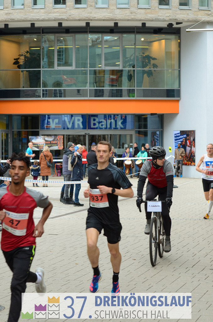 VR Bank Hauptlauf 10000m | 3 Koenigslauf 2023 - Realisiert mit Pictrs.com