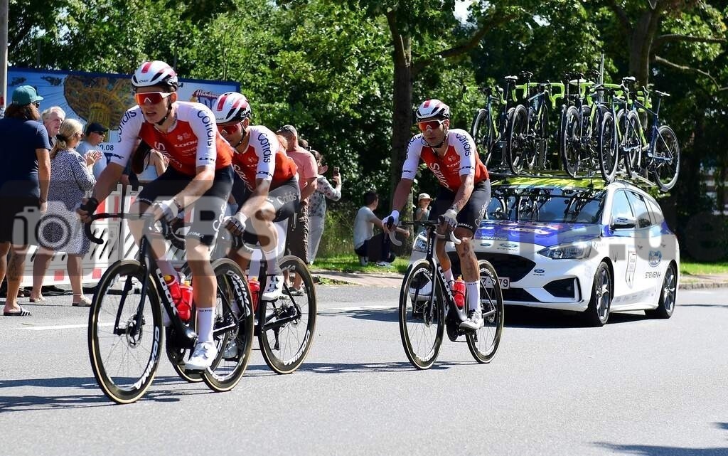 KBS Picture_Cyclassics-Hamburg2023_200823_058 | Cyclassics auf der Pinneberger Strasse in Rellingen , Elite Profi Hauptfeld Team Cofidis ,Bemer Cyclassics Hamburg Radrennen 2023 , Durch Hamburg und Schleswig-Holsten ,UCI-WorldTour-Rennen Profi-Elite Herren ca.200KM , Amateurradfahrer Jedermann Rennen 60KM ,Amateurradfahrer Jedermann Rennen 100KM , - Realisiert mit Pictrs.com