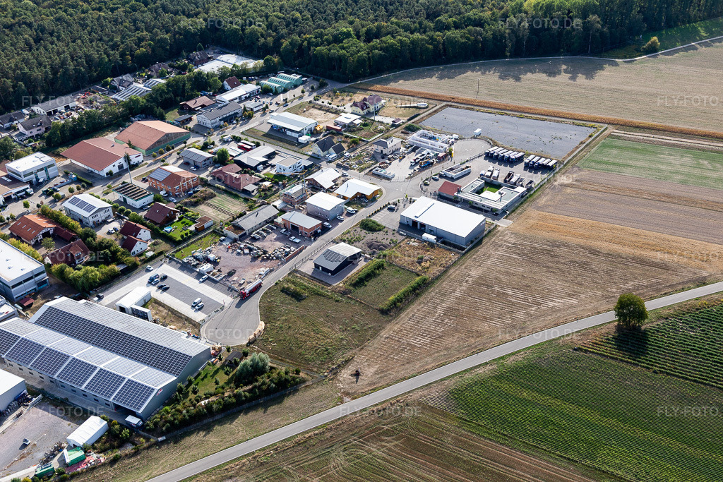 Luftbild: Gewerbegebiet Im Gereut von Nordosten in Hatzenbühl im Bundesland Rheinland-Pfalz in Deutschland. Foto: IMG_117399.jpg vom 06.09.2019 durch Werner Riehm/FLY-FOTO.de