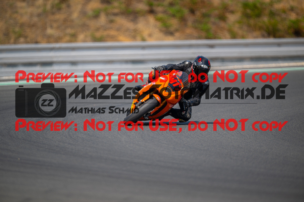 MaZZes-Fotomatrix-20260805-528538 | OPEN