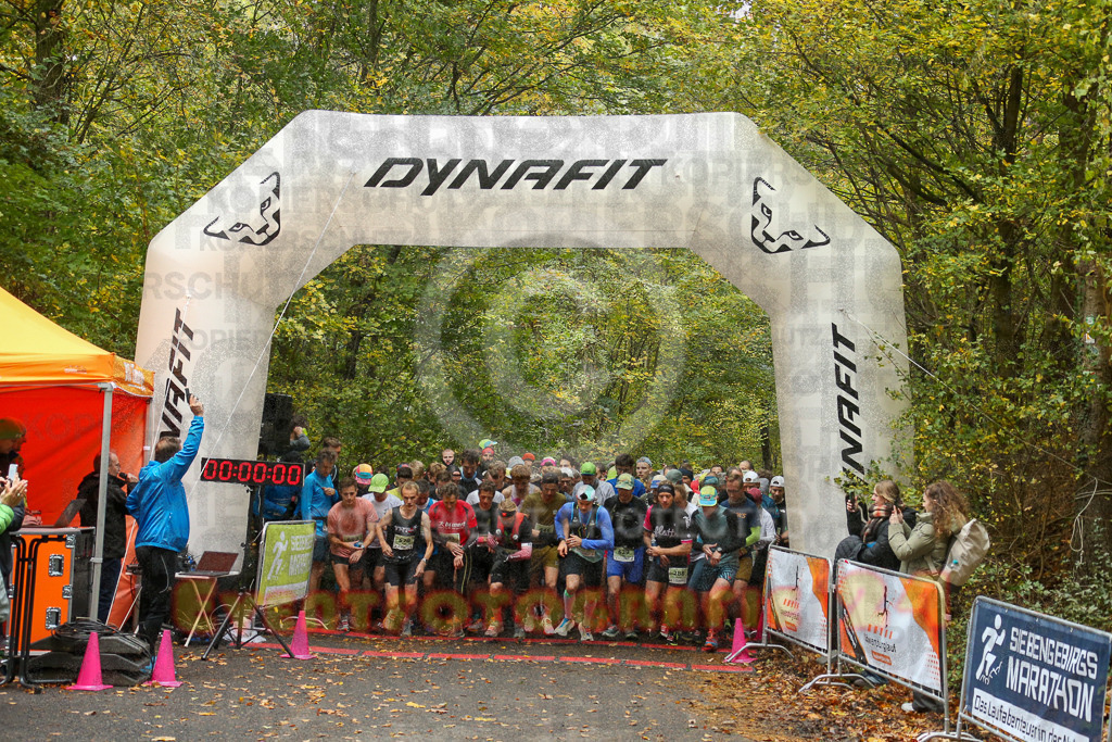 251026_1001_EX1_9584 | Sportfotografie im Rhein-Sieg Kreis, Köln, Bonn, NRW, Rheinland Pfalz, Hessen, etc. Unser Tätigkeitsfeld umfasst den Laufsport vom Volkslauf über den Marathon, Duathlon, Triathon bis zum Ultralauf wie Kölnpfad Ultra oder Schindertrail.