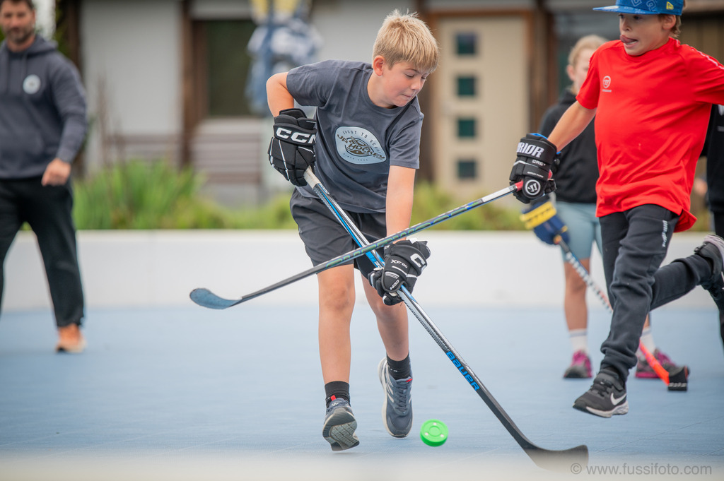 2025-09JP Hockey-Camp-Widnau-249 | "Fussifoto.com – Ihr Ansprechpartner für hochwertige Fotografie! Entdecken Sie kreative Bilder und professionelle Dienstleistungen. Kontaktieren Sie uns für Ihre Projekte!"