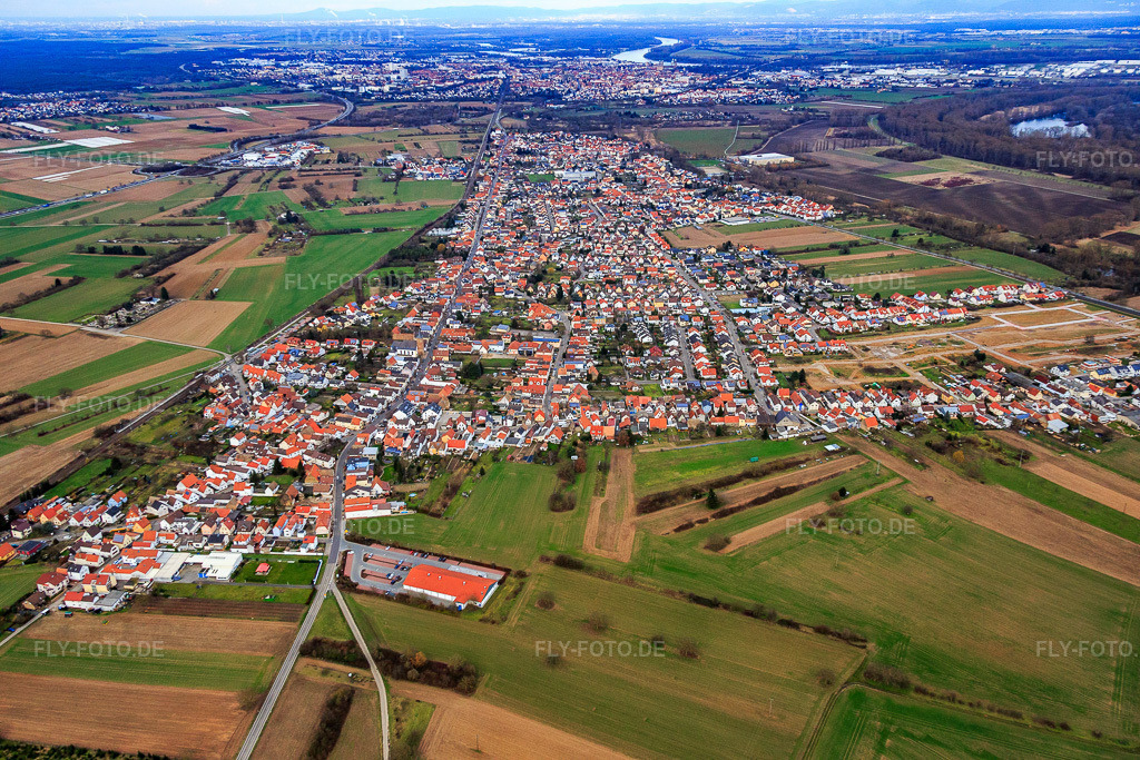 Luftbild: Ortsansicht von Süden im Ortsteil Heiligenstein in Römerberg im Bundesland Rheinland-Pfalz in Deutschland. Foto: IMG_086087.jpg vom 12.02.2016 durch Werner Riehm/FLY-FOTO.de